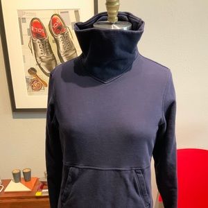 Lululemon turtleneck pull over sweatshirt
